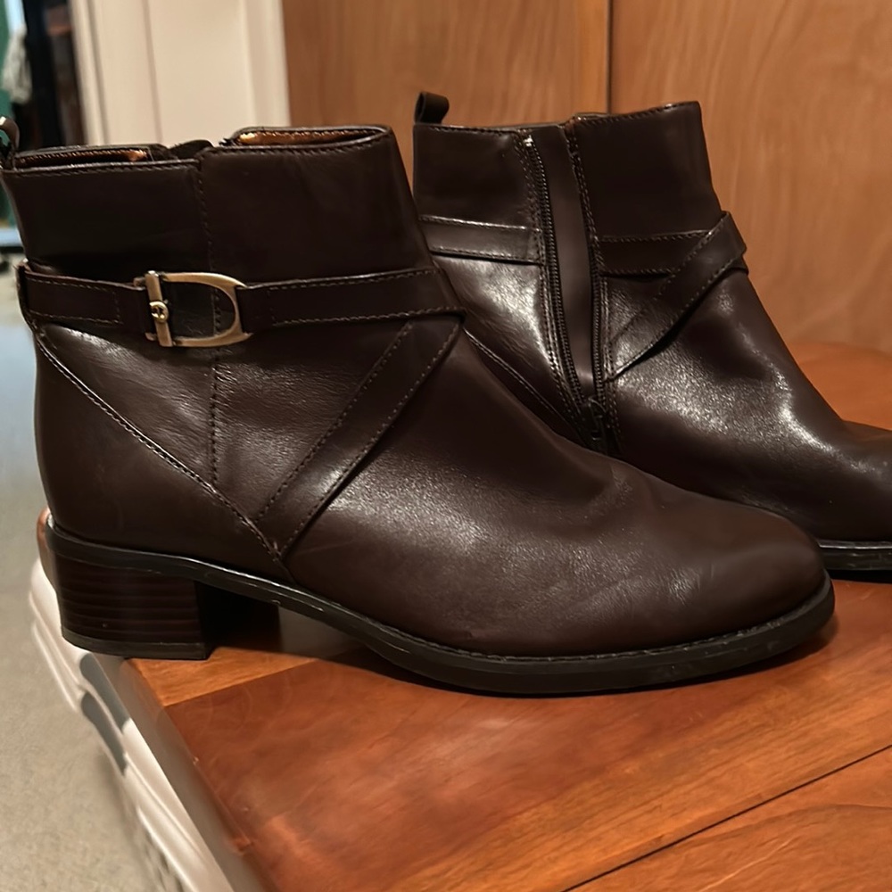 Women’s shoe size 71/2 leather Etienne Aigneri